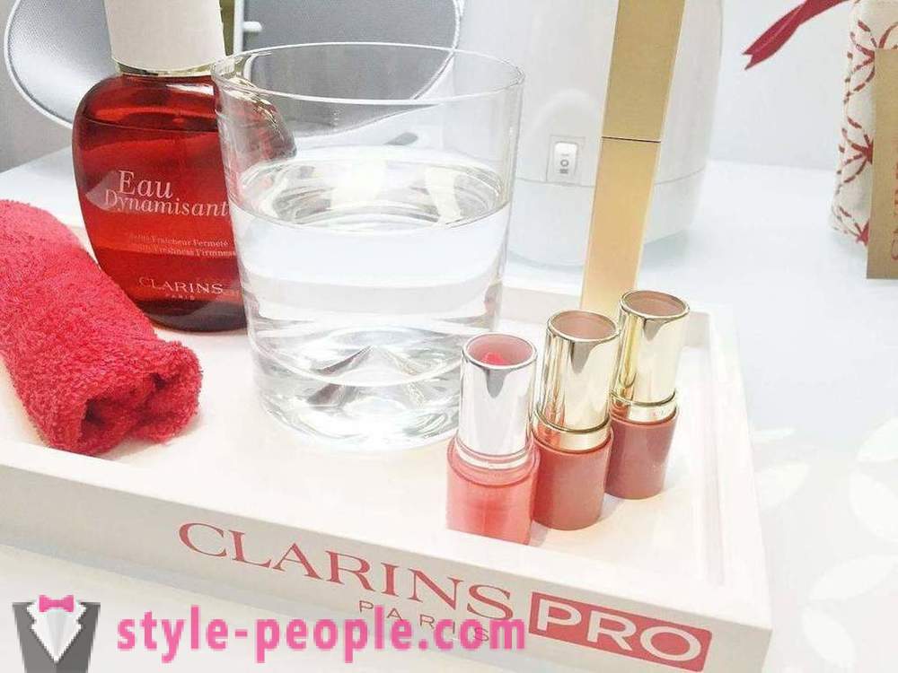 Kosmetikk Clarins: kunder, det beste virkemidlet for komposisjoner