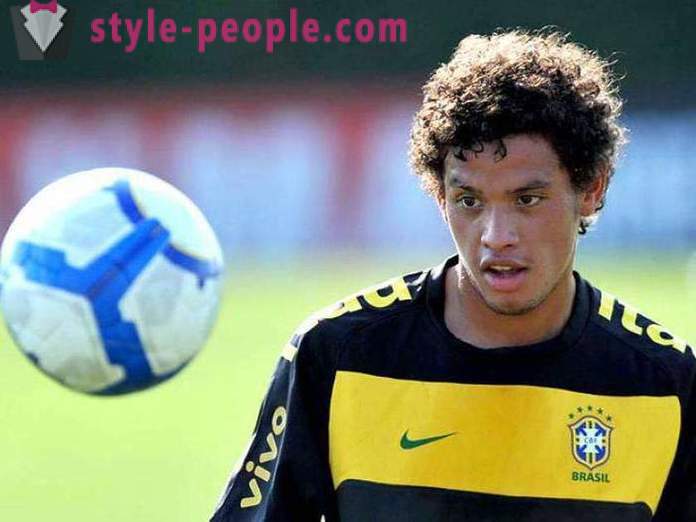 Carlos Eduardo Marques: Brasiliansk fotballkarriere