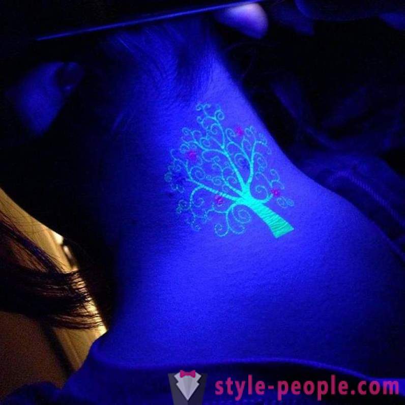 Tatovering som er synlige bare under UV-lys