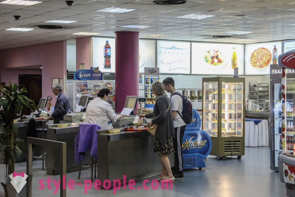 Crisis figizis Vi har funnet billig mat i alle flyplassene i Moskva