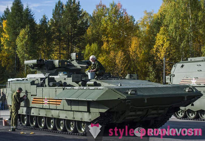Russisk militært utstyr utstilling i Nizjnij Tagil