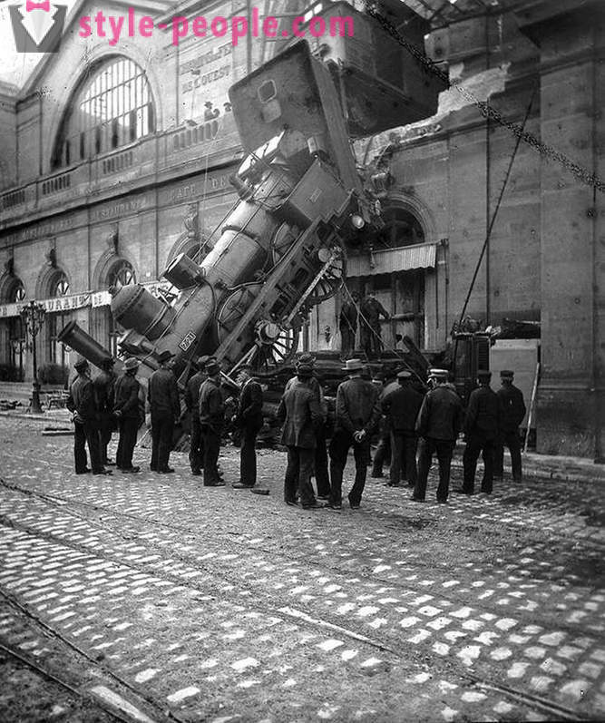 Tog vrak på Montparnasse stasjon i 1895