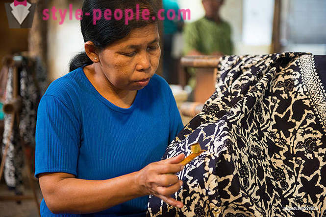 Hvordan lage batikk i Indonesia