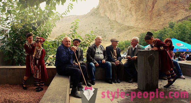 Som den armenske Areni Wine Festival finner sted