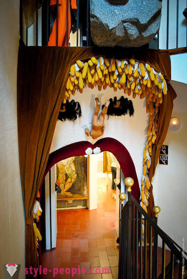Salvador Dali-museet og slottet til sin kone