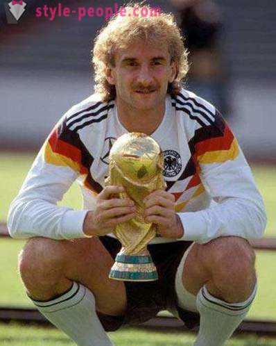 Rudi Völler - tysk fotballspiller og trener: en biografi, sports prestasjoner