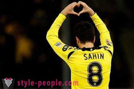 Nuri Sahin: Tyrkisk midtbane og spilleren, 