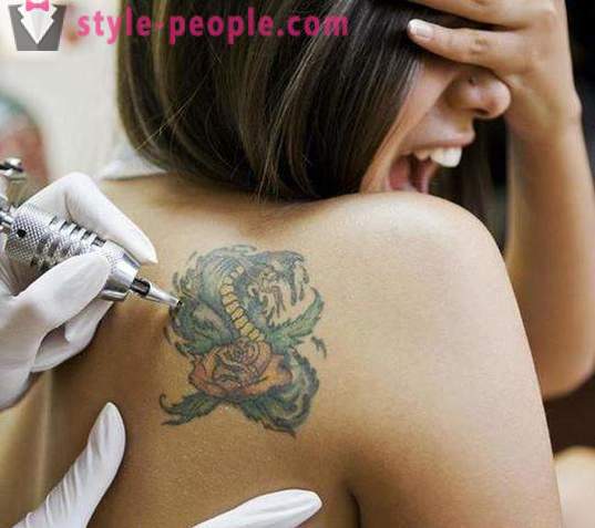Hvordan ta vare på tatoveringen under healing perioden?