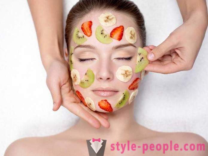 Ta vare på huden din riktig: ansiktsmaske av jordbær og andre skjønnhets hemmeligheter