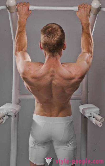 Hvilke muskler jobber når du trekker på bar?